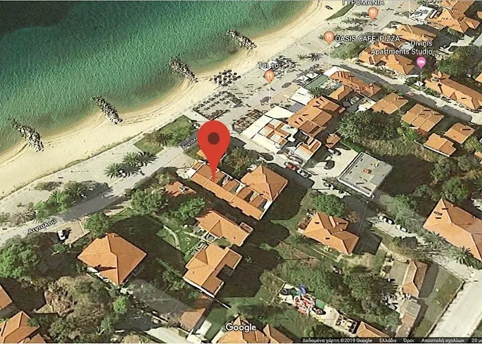 Cute Maisonette No2 On Coastal Sidewalk