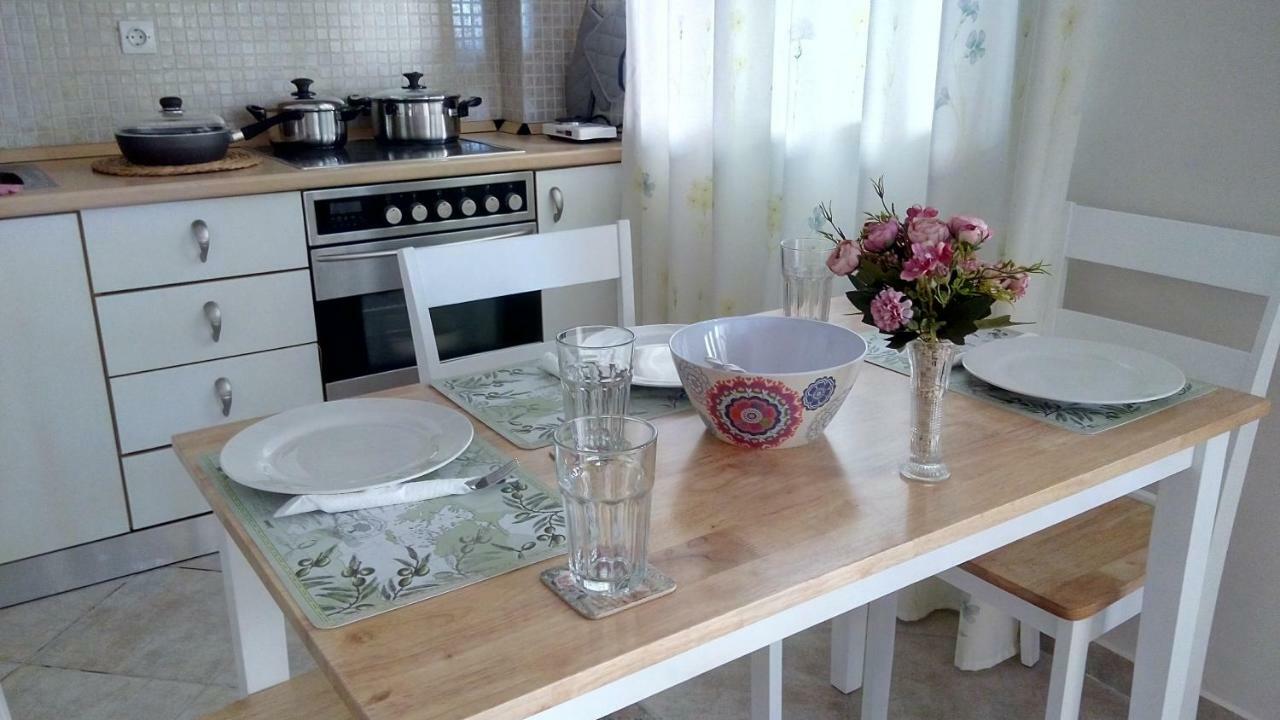 Cute Maisonette No2 On Coastal Sidewalk * Nikiti (Sithonia)