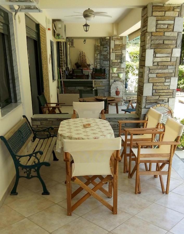 Cute Maisonette No2 On Coastal Sidewalk *